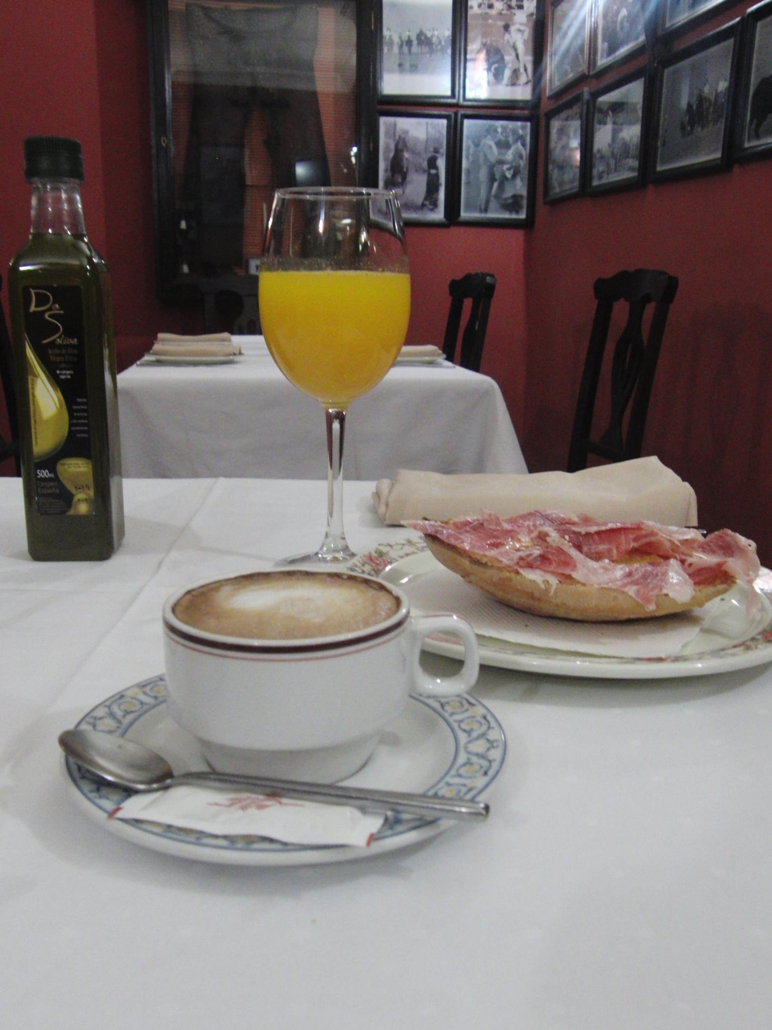 Hostal Pechi Huevar Del Aljarafe Екстер'єр фото