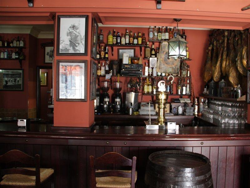 Hostal Pechi Huevar Del Aljarafe Екстер'єр фото